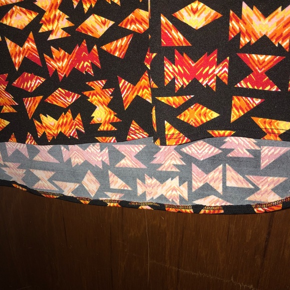 LuLaRoe Lynnae - Picture 3 of 5
